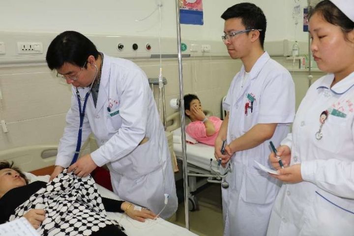 仁心仁术为患者护航丹心妙手保康健——专访渭南市中心医院康复科